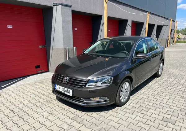 volkswagen Volkswagen Passat cena 39900 przebieg: 99979, rok produkcji 2011 z Wrocław